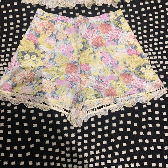 Gorgeous Zimmerman Shorts Set - Picture 2 of 6